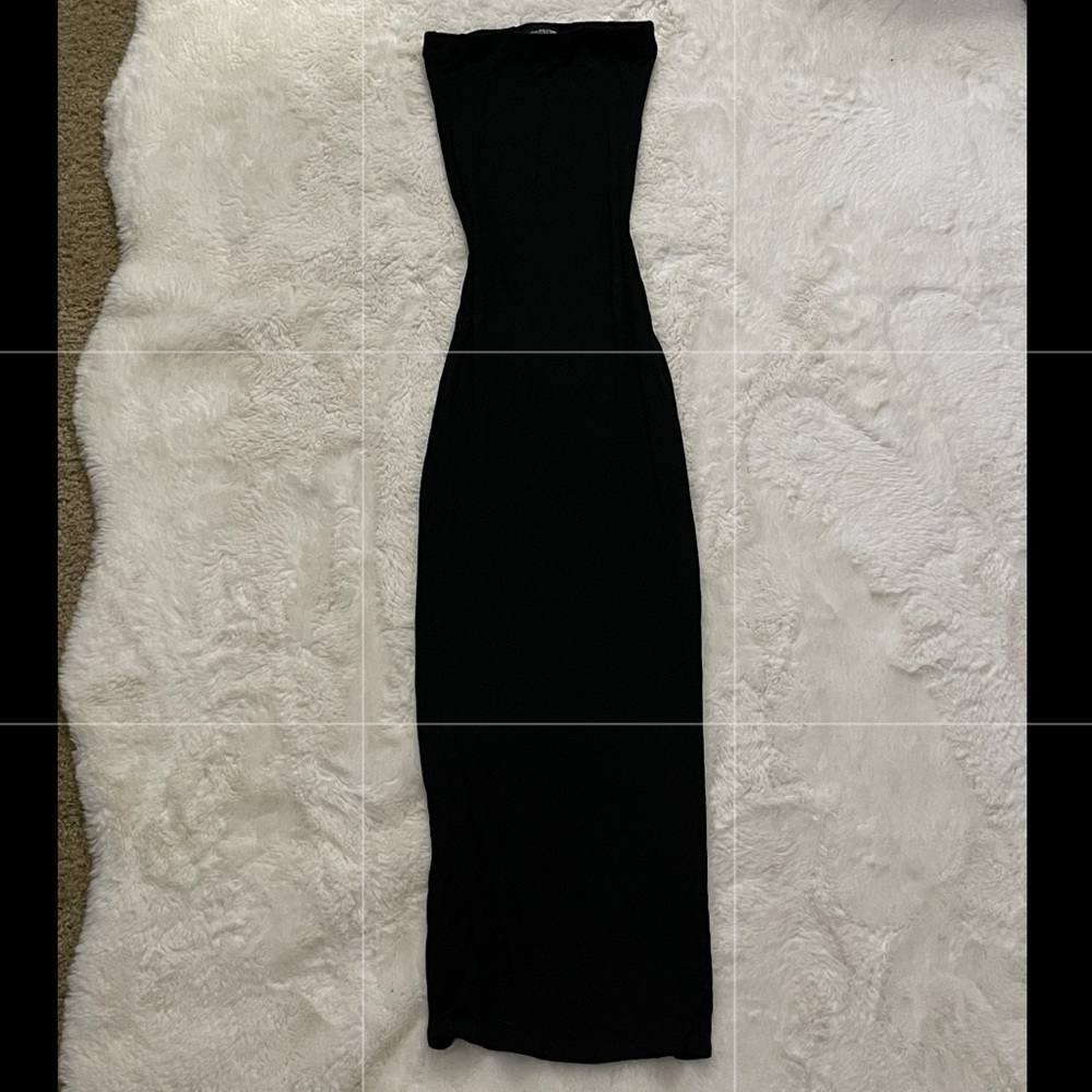 BLack Strapless Dress (PRETTYLITTLETHING)